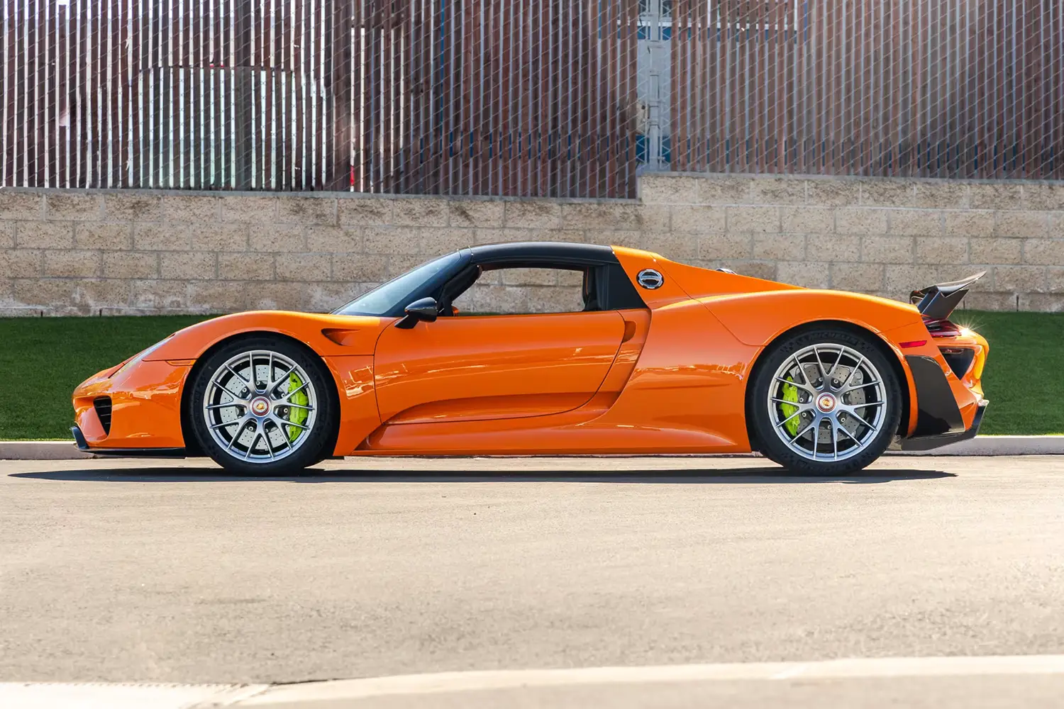 2015 Porsche 918 Spyder 2015 Porsche 918 Spyder