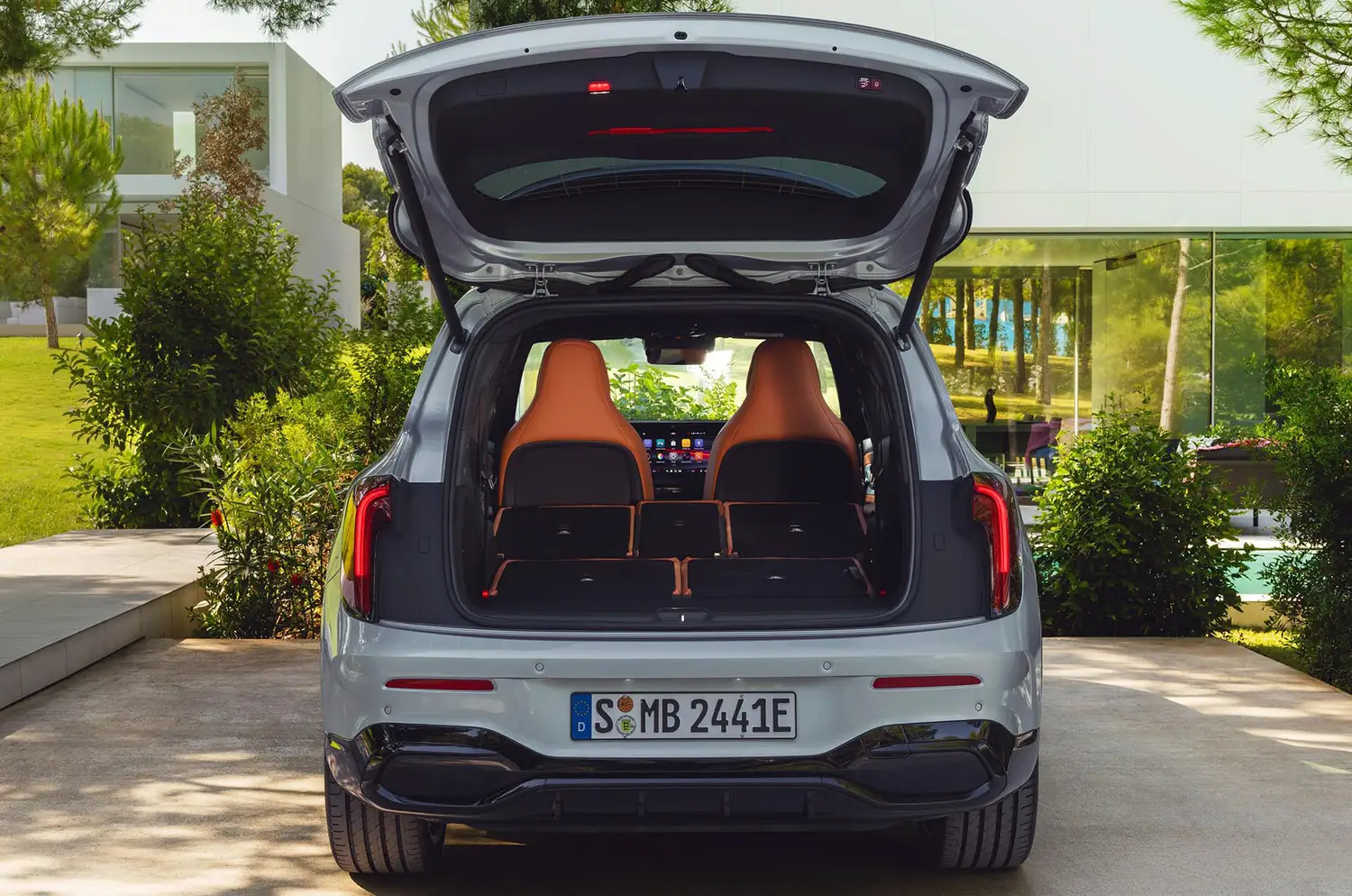 2027 Mercedes-Benz GLB