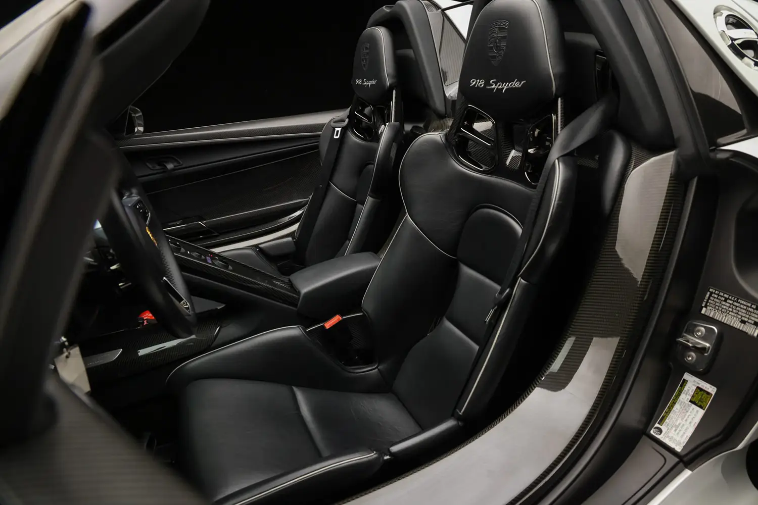 2015 Porsche 918 Spyder Weissach Package