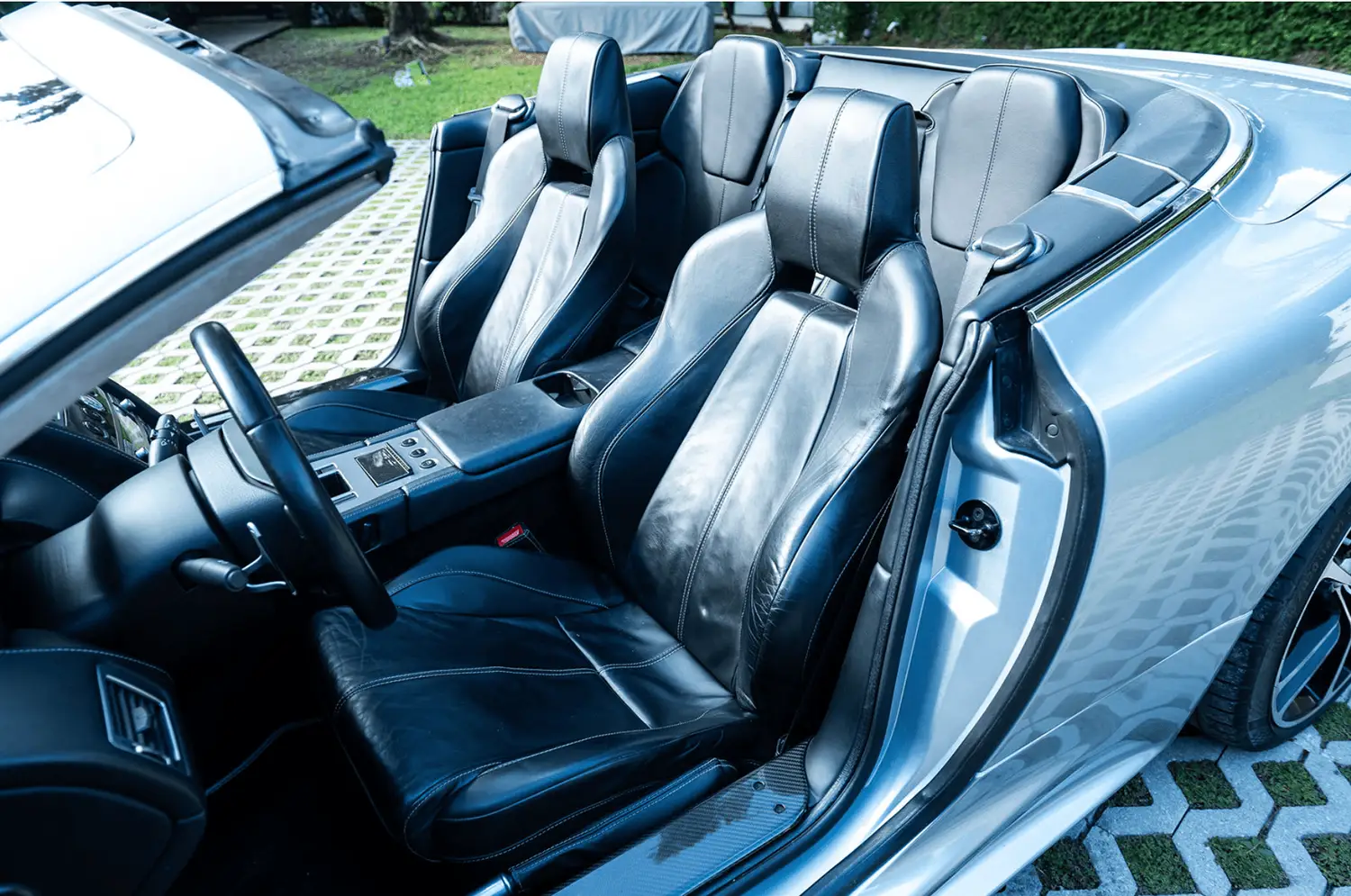 2007 Aston Martin DB9 Volante