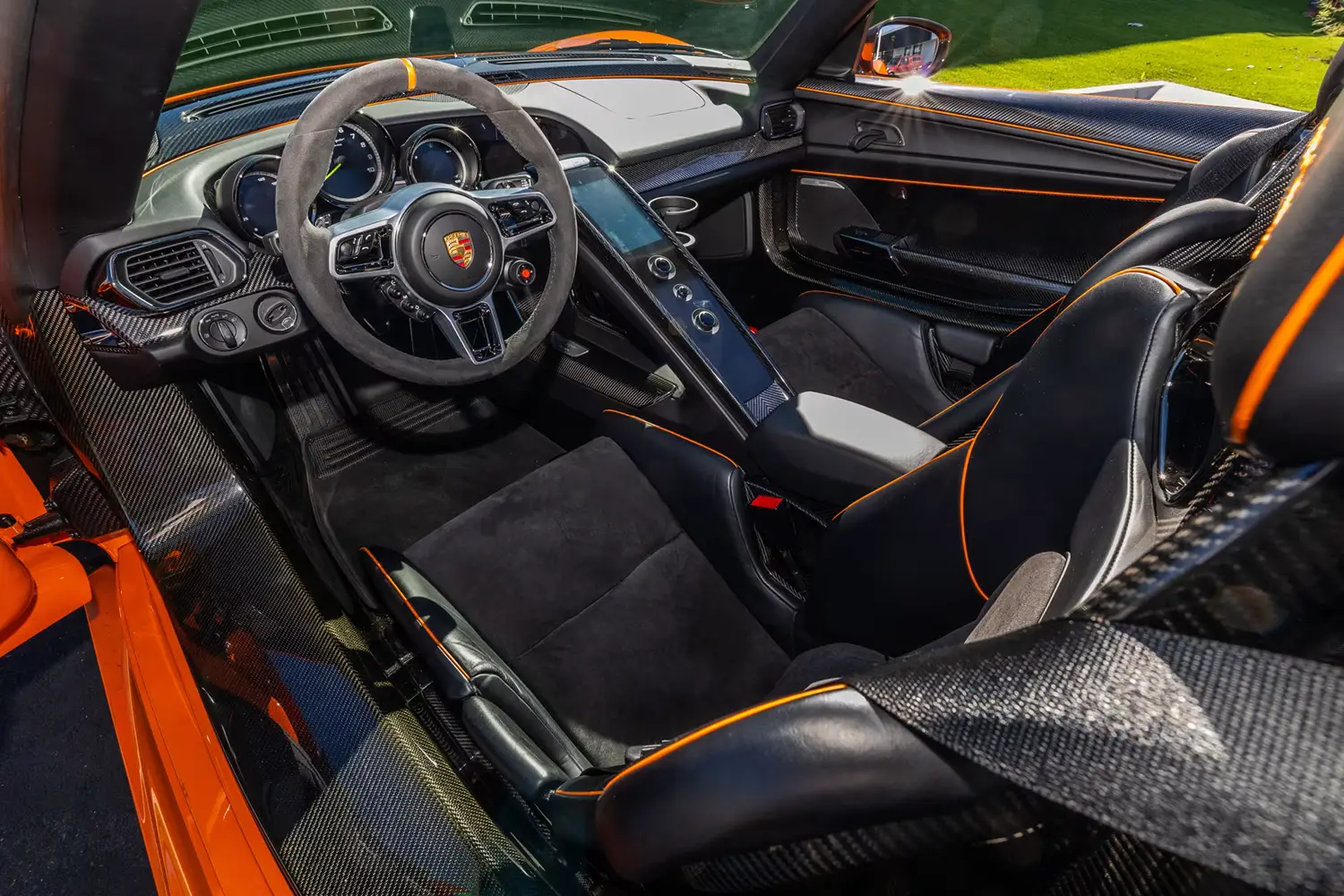 2015 Porsche 918 Spyder 2015 Porsche 918 Spyder