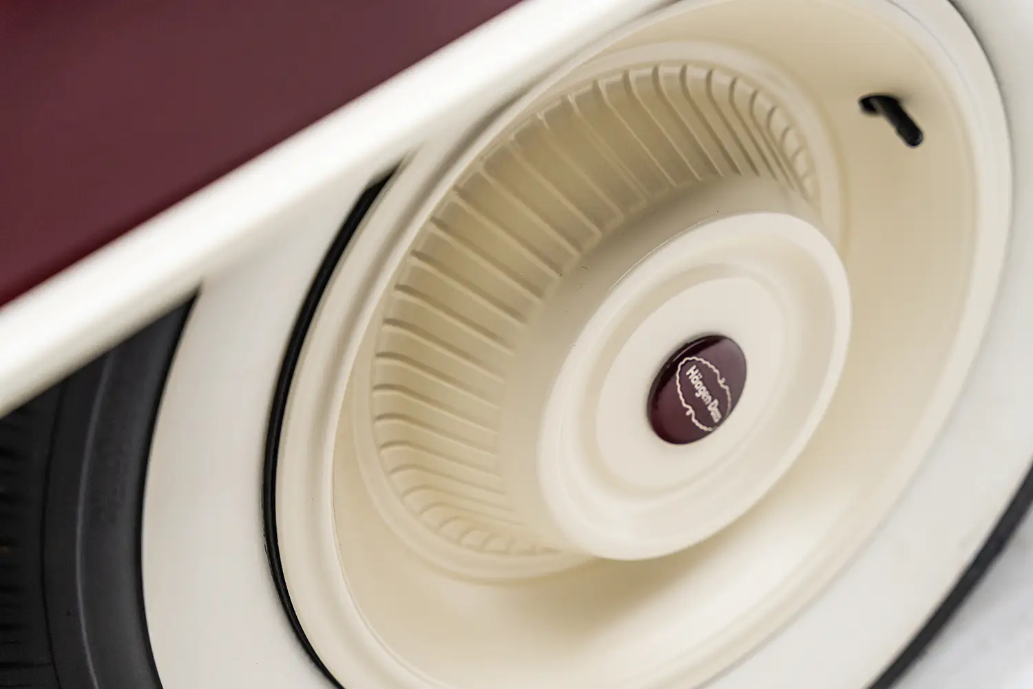 Häagen-Dazs 1963 Cadillac Convertible Häagen-Dazs 1963 Cadillac Convertible