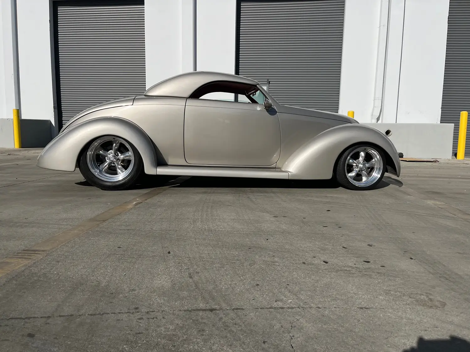 350-Powered '39 Coast To Coast Ford Convertible