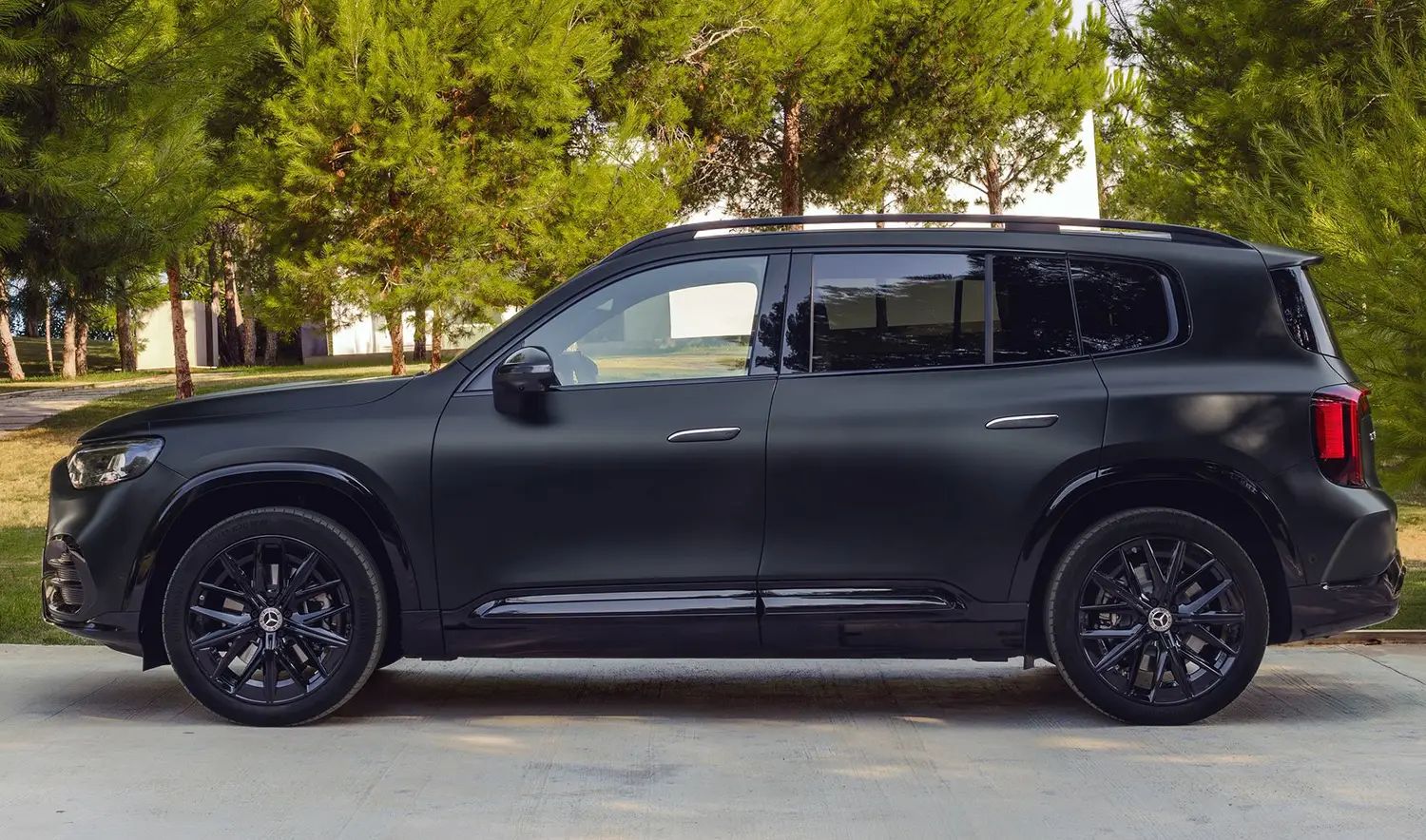 2027 Mercedes-Benz GLB