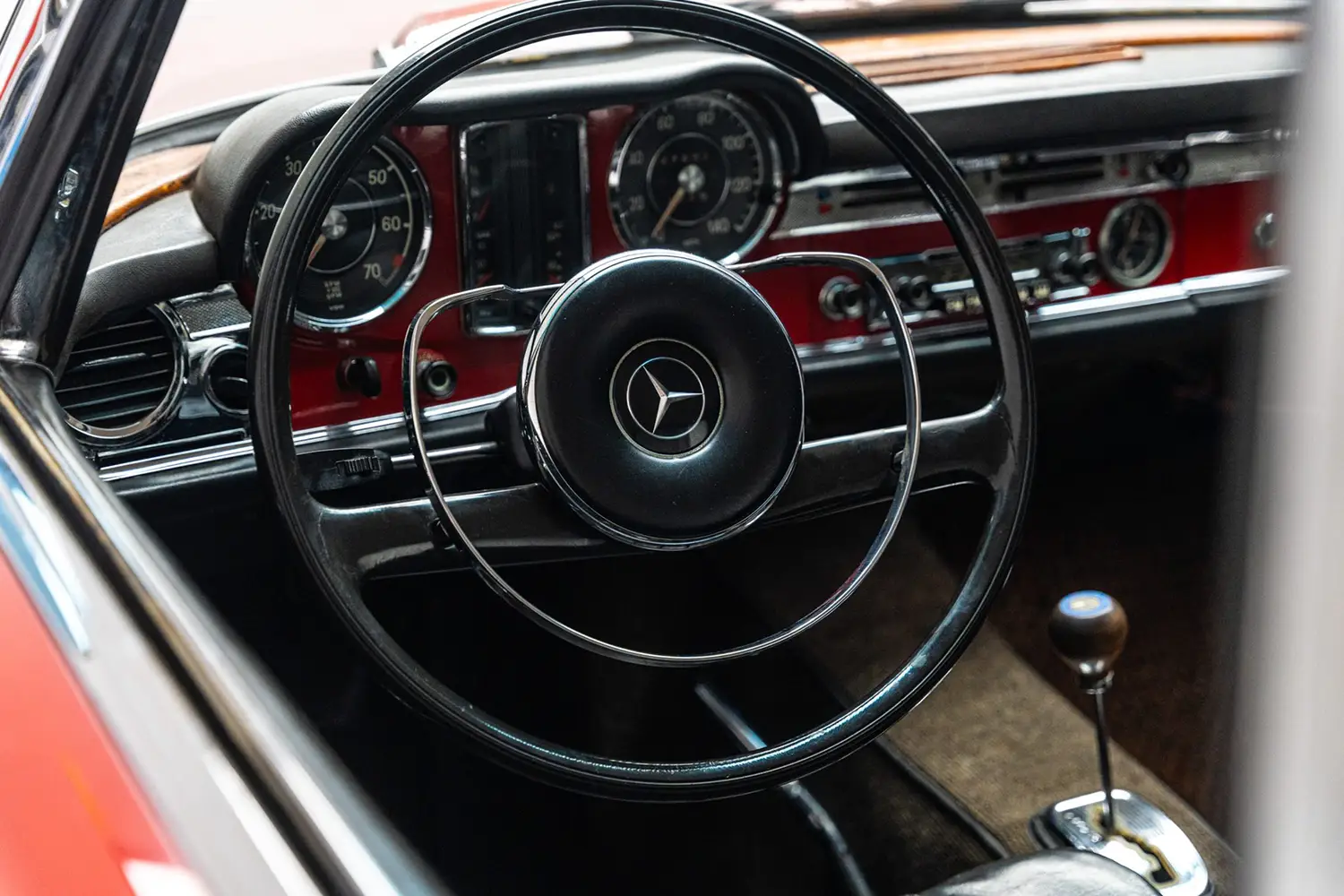1966 Mercedes-Benz 230SL