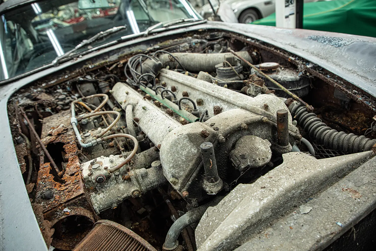 Aston Martin DB5 restoration