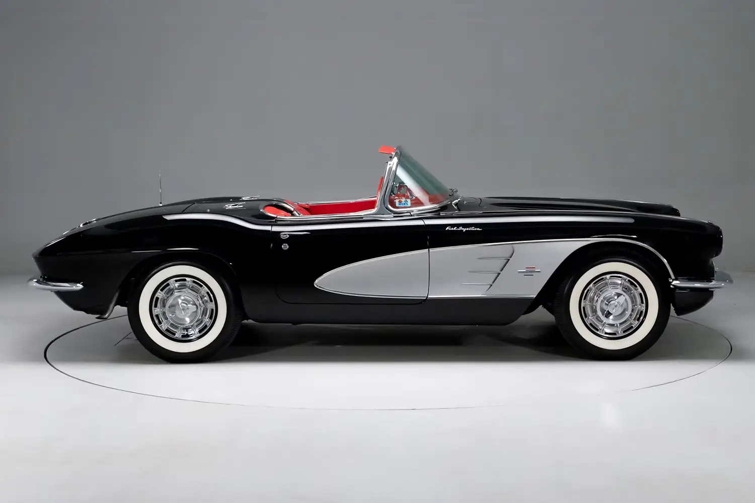 Fuel-Injected 1961 Corvette Convertible Fuel-Injected 1961 Corvette Convertible