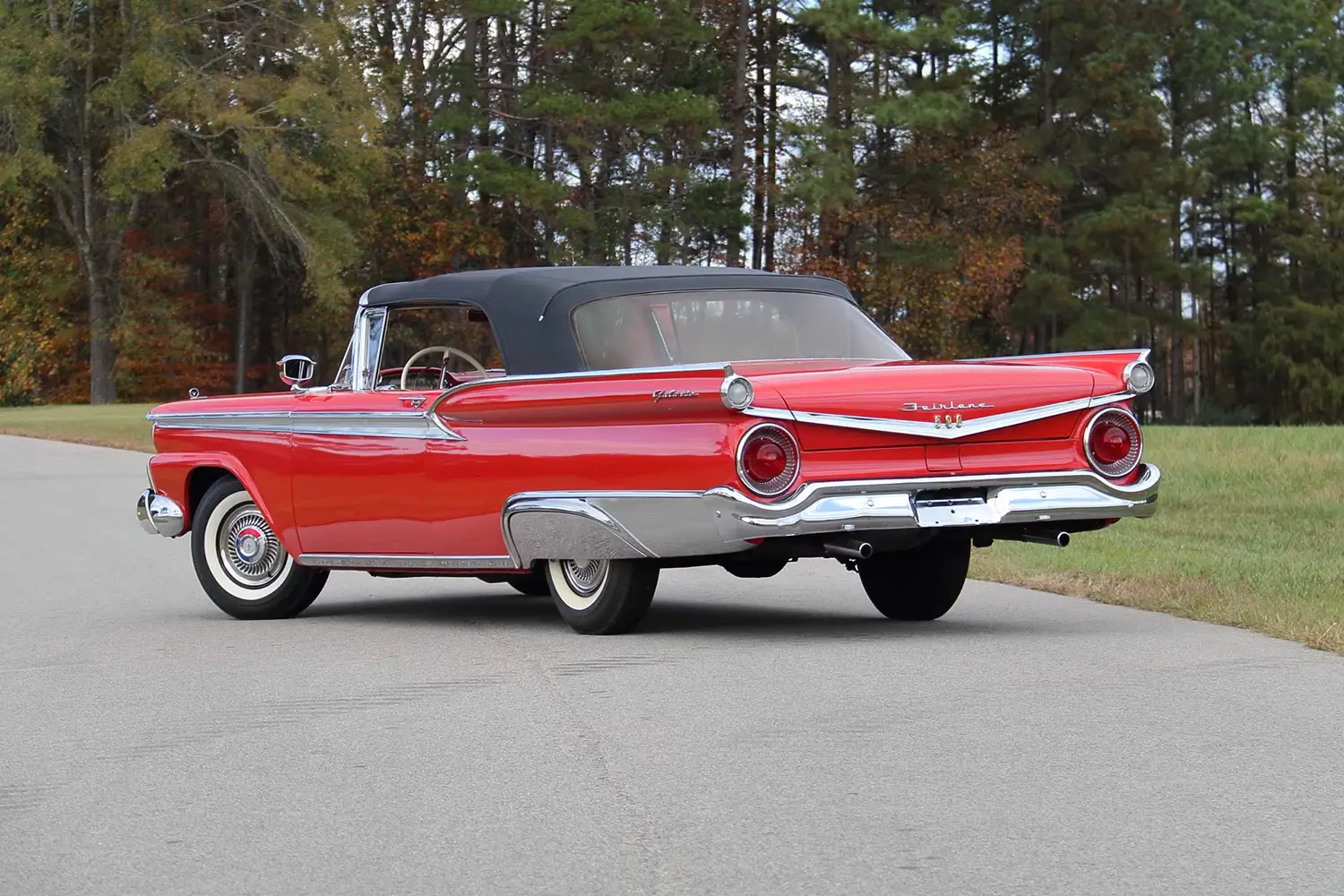1959 Ford Fairlane 500 Galaxie Sunliner