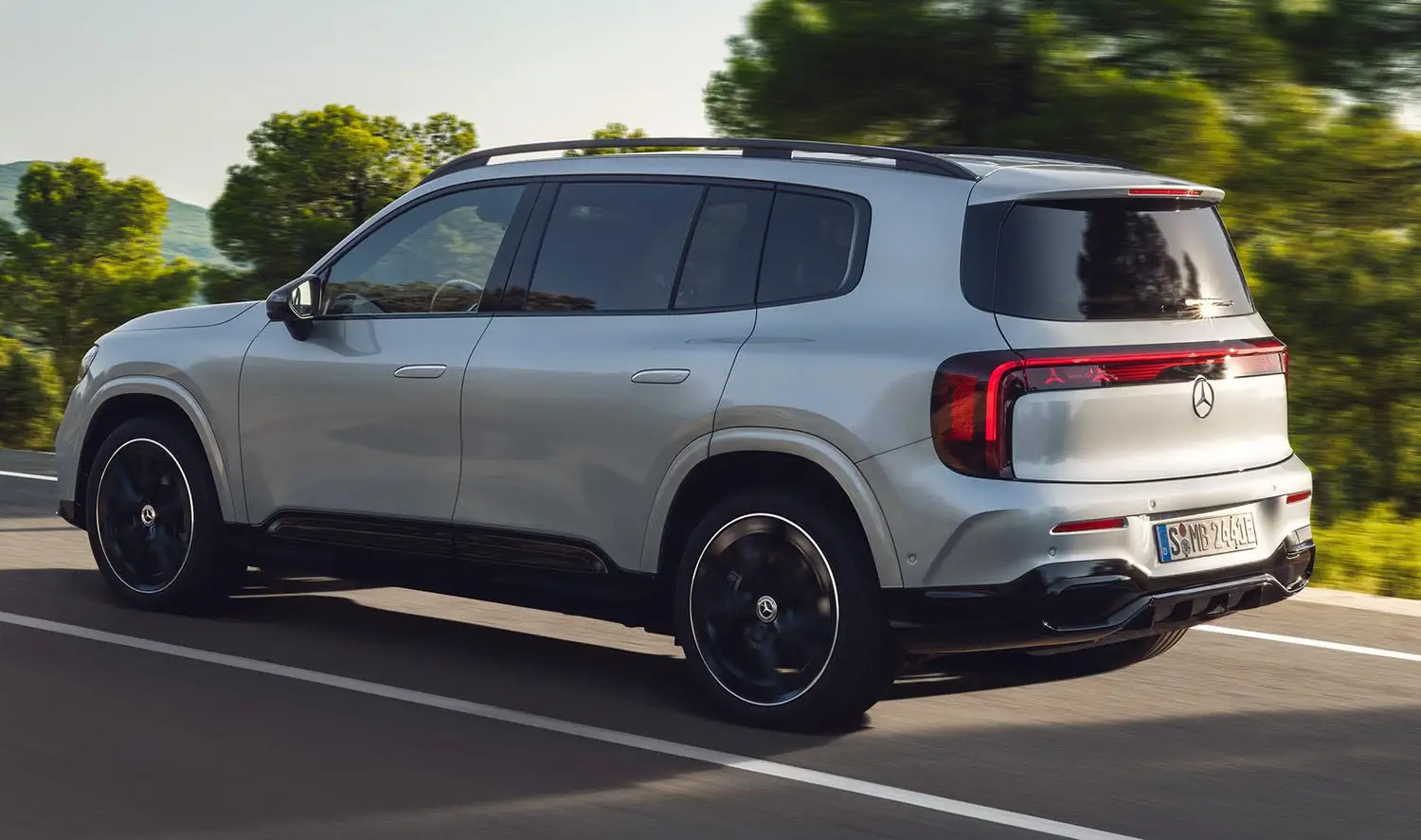 2027 Mercedes-Benz GLB