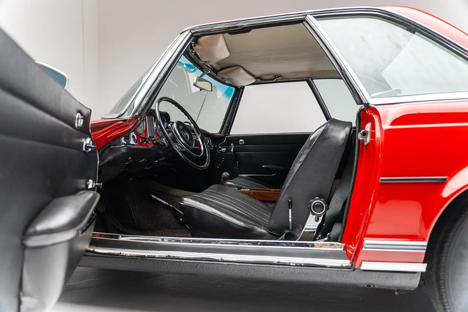 1966 Mercedes-Benz 230SL