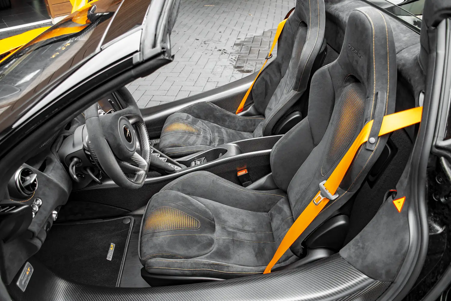 2022 McLaren 765LT Spider 2022 McLaren 765LT Spider