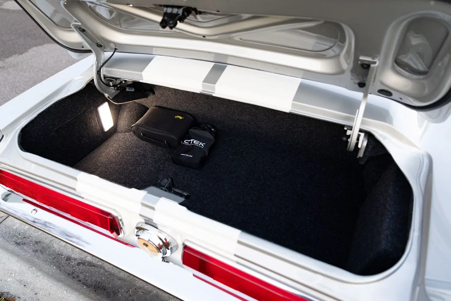 Revology 1967 Shelby GT350 Revology 1967 Shelby GT350