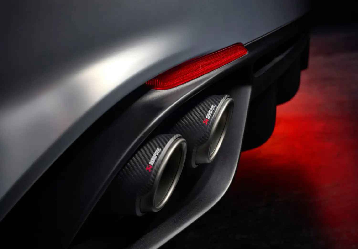 Alfa Romeo Giulia Quadrifoglio Luna Rossa