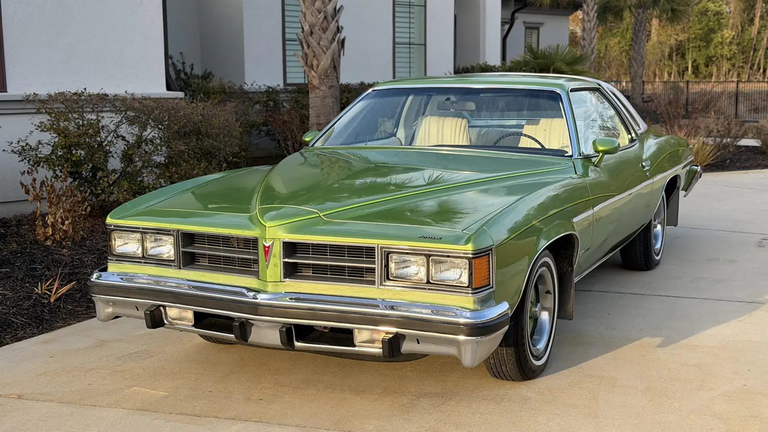 1976 Pontiac LeMans Sport Coupe 1976 Pontiac LeMans Sport Coupe