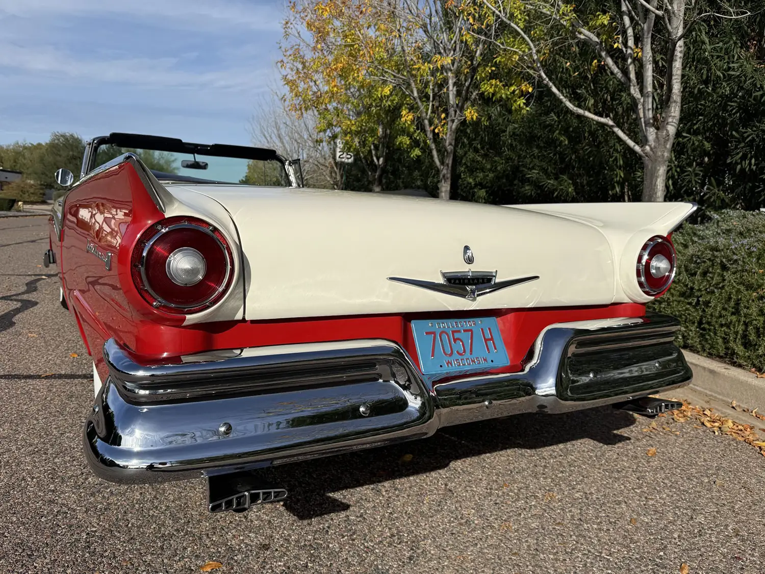 1957 Ford Fairlane 500 Sunliner
