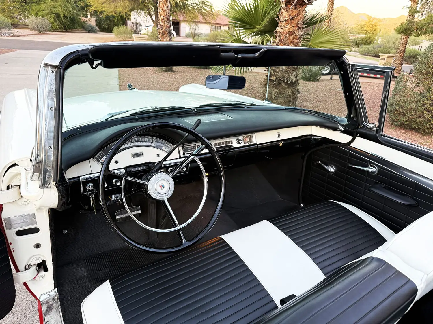 1957 Ford Fairlane 500 Sunliner