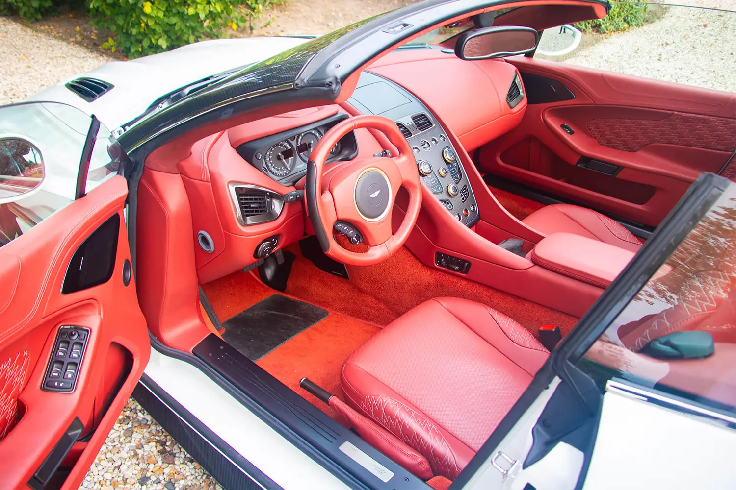 2017 Aston Martin Vanquish Zagato Volante 2017 Aston Martin Vanquish Zagato Volante