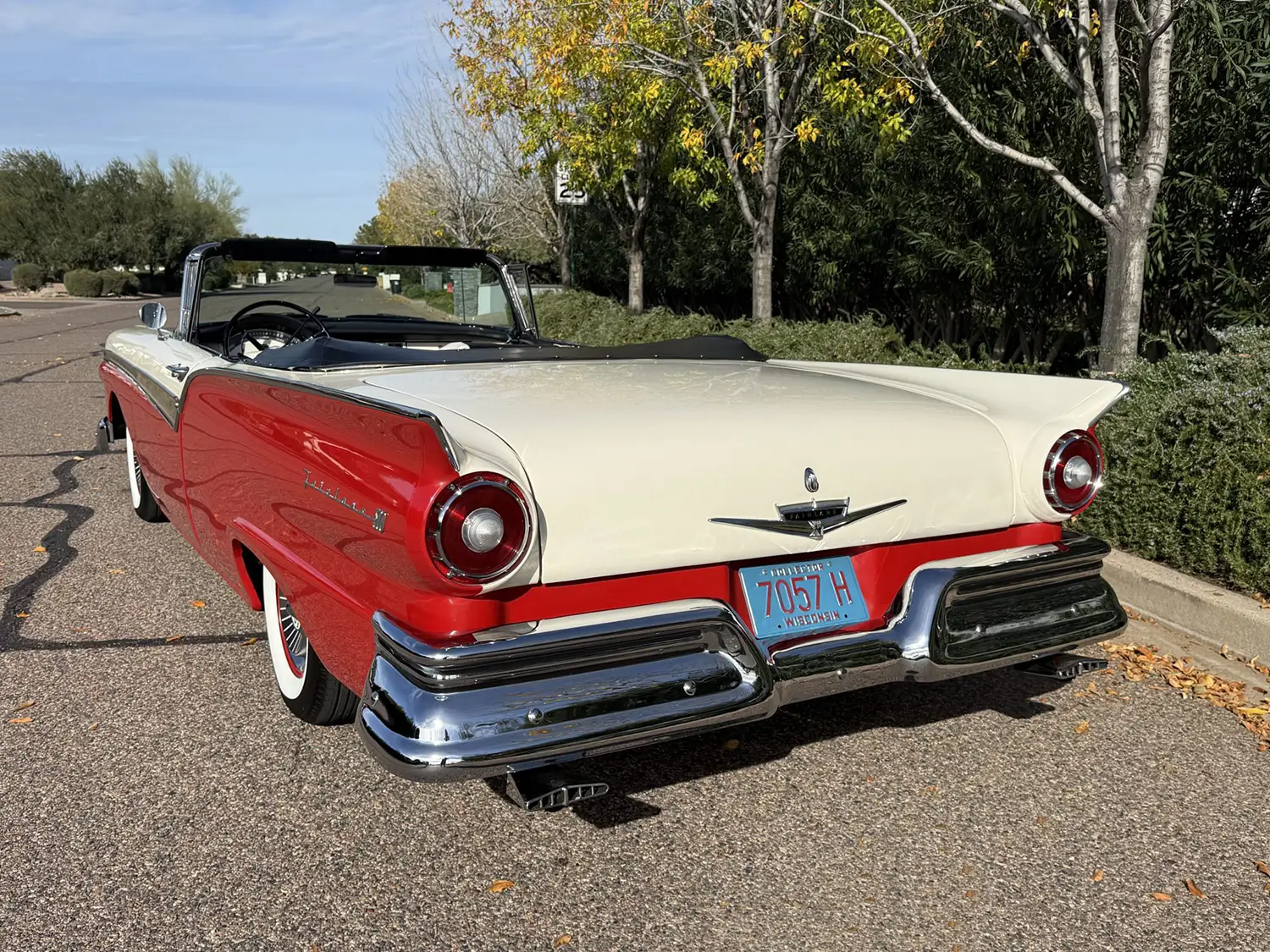 1957 Ford Fairlane 500 Sunliner