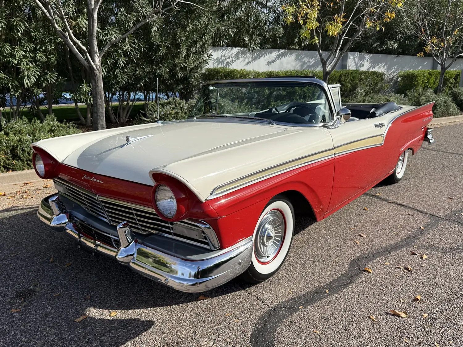 1957 Ford Fairlane 500 Sunliner