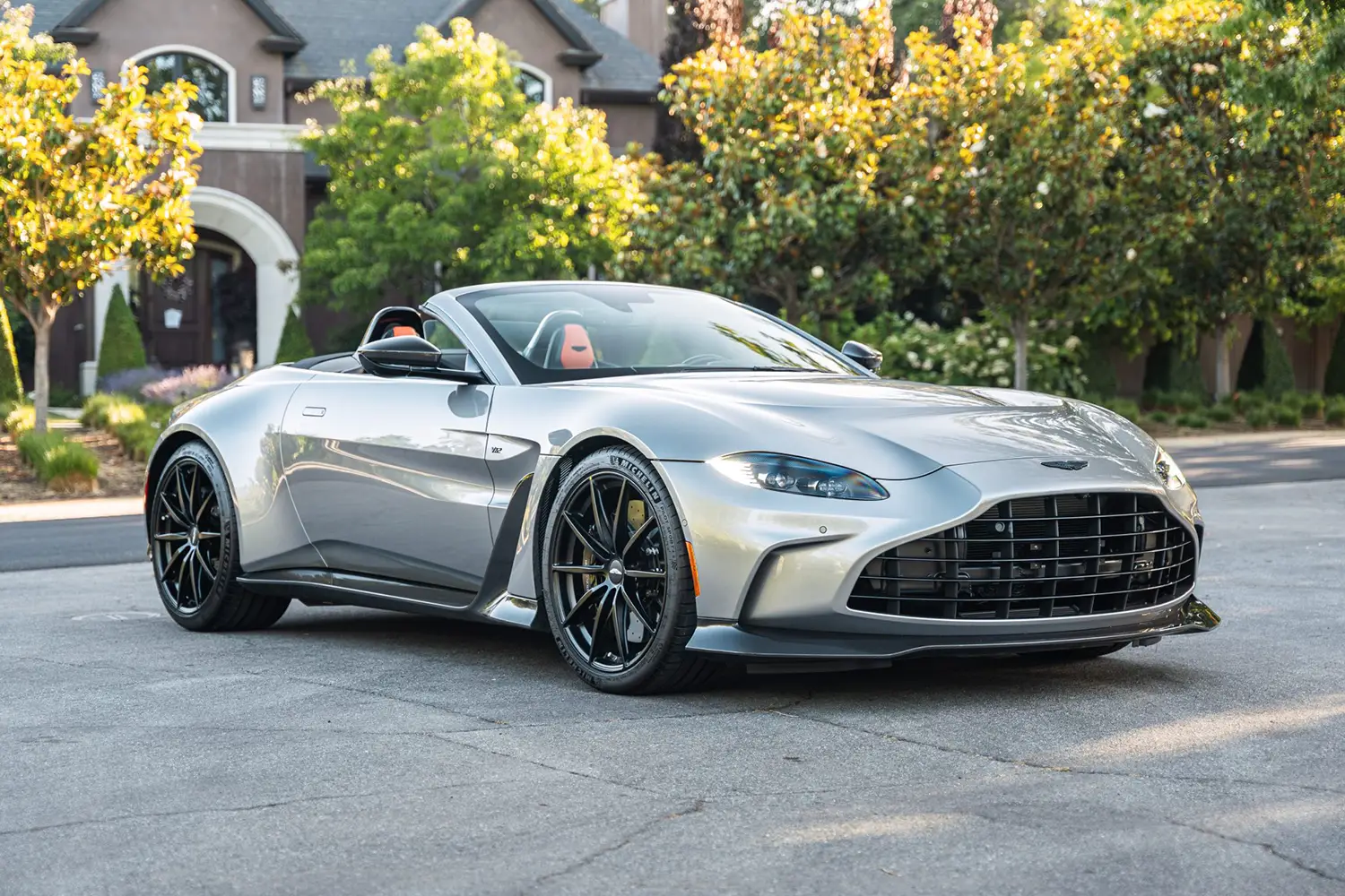 2023 Aston Martin V12 Vantage Roadster