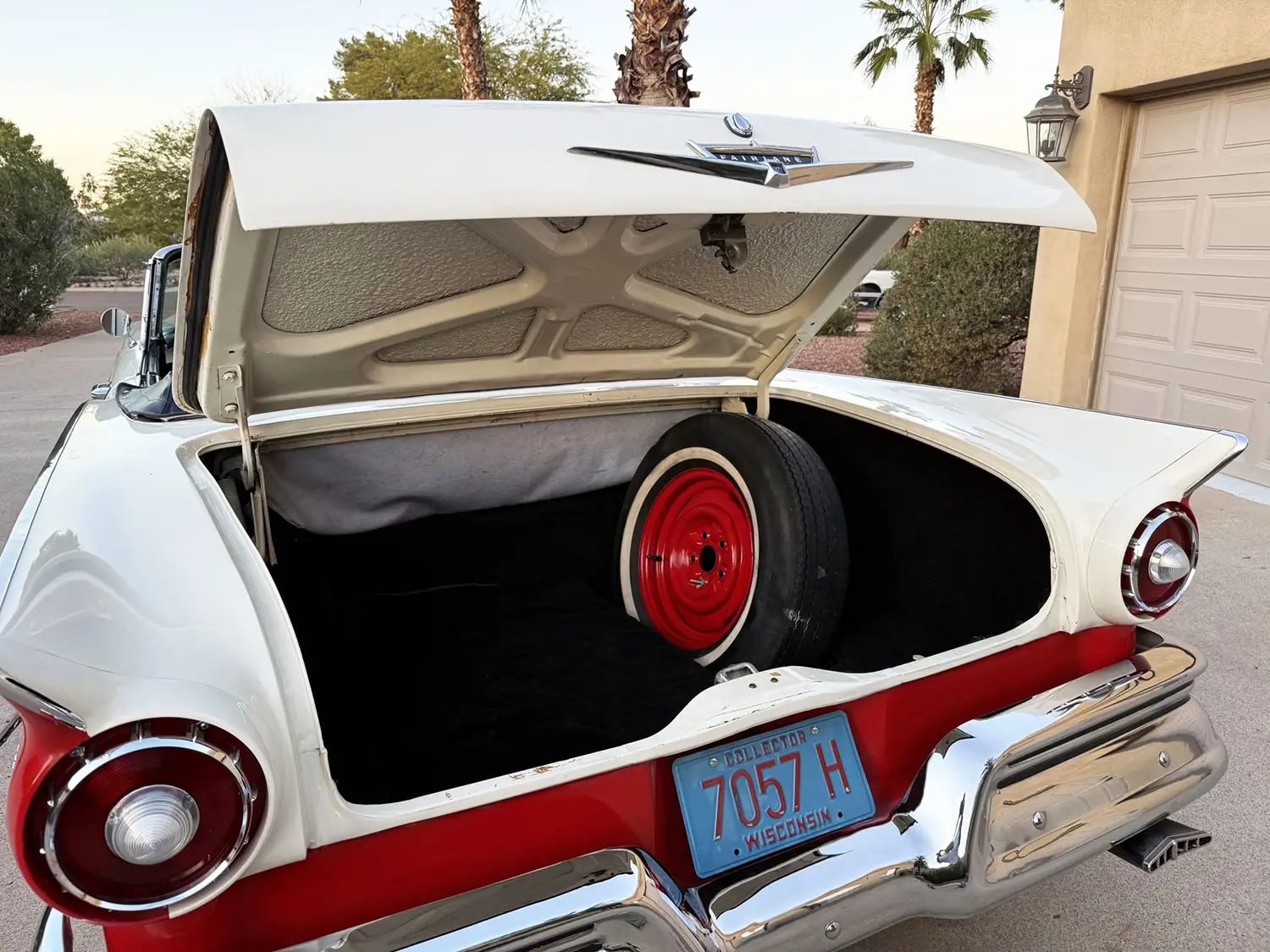 1957 Ford Fairlane 500 Sunliner