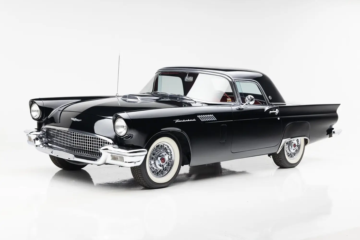 1957 Ford Thunderbird