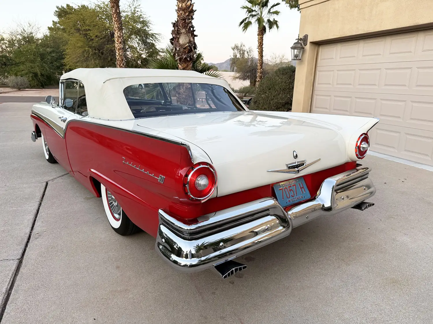 1957 Ford Fairlane 500 Sunliner