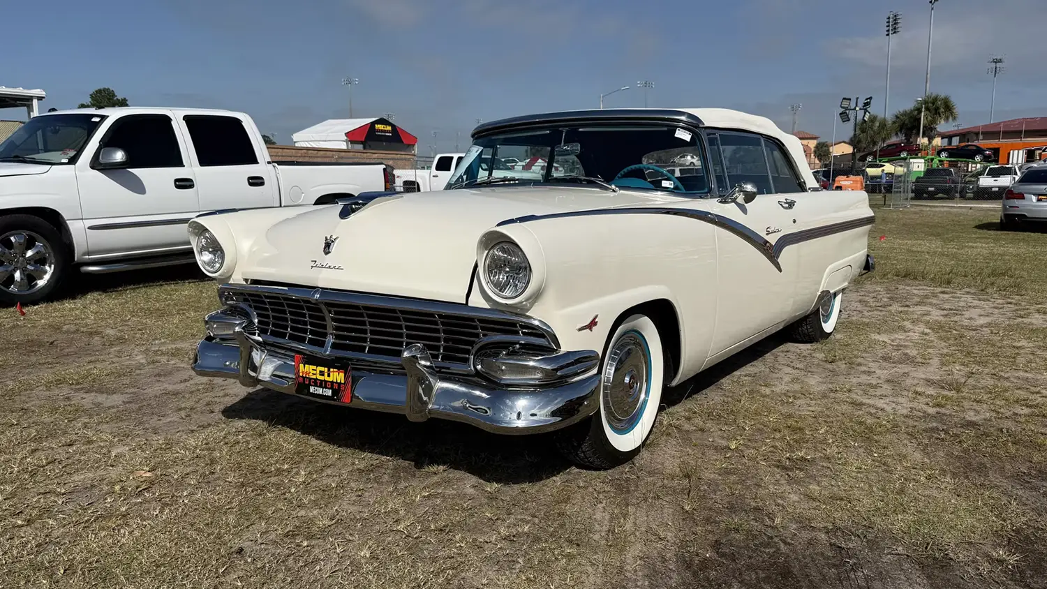 1956 Ford Fairlane Sunliner