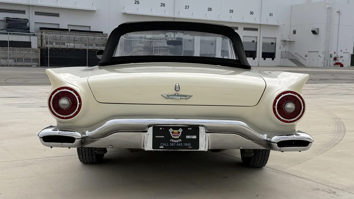 1957 Ford Thunderbird