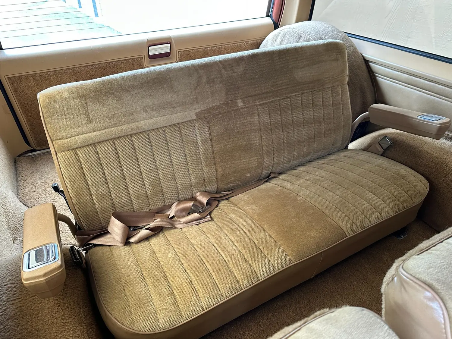 1986 Chevrolet C20 Suburban 1986 Chevrolet C20 Suburban