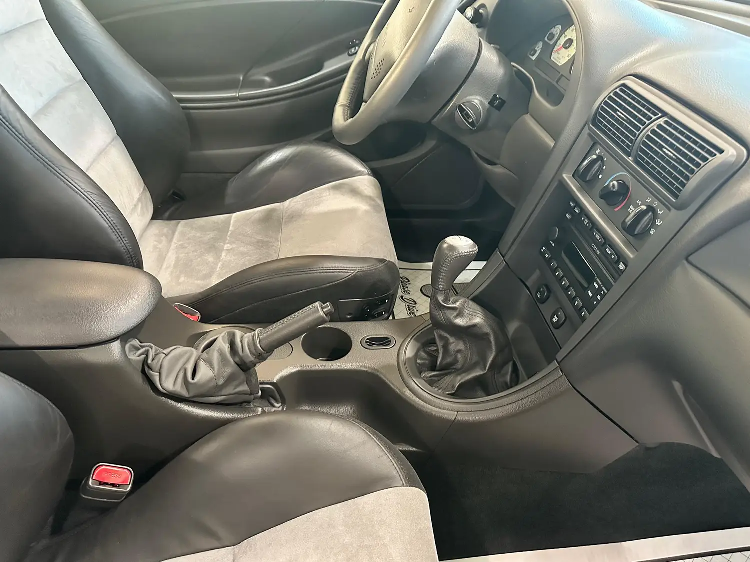 2003 Ford Mustang SVT Cobra Coupe