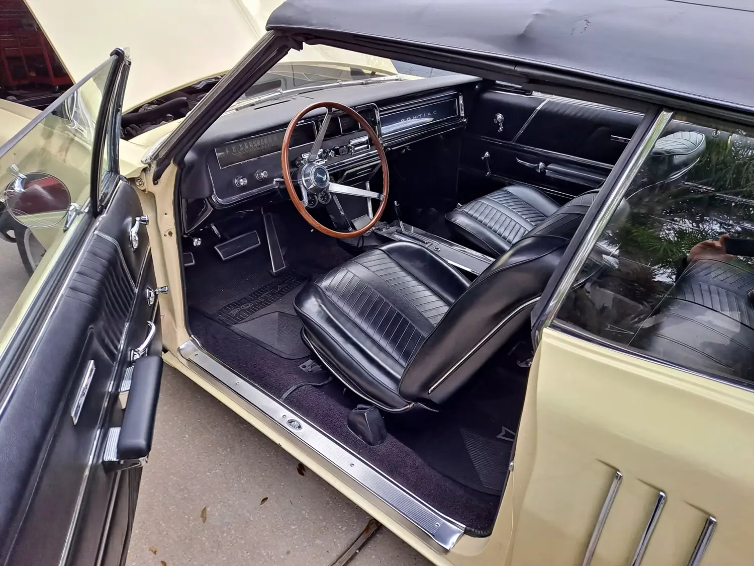 1966 Pontiac 2+2 Convertible