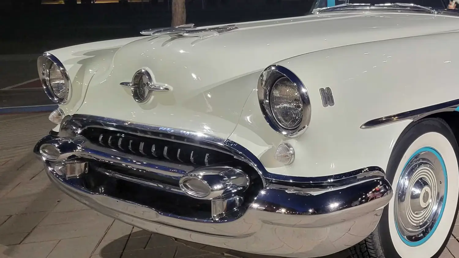 1955 Oldsmobile 88 Holiday