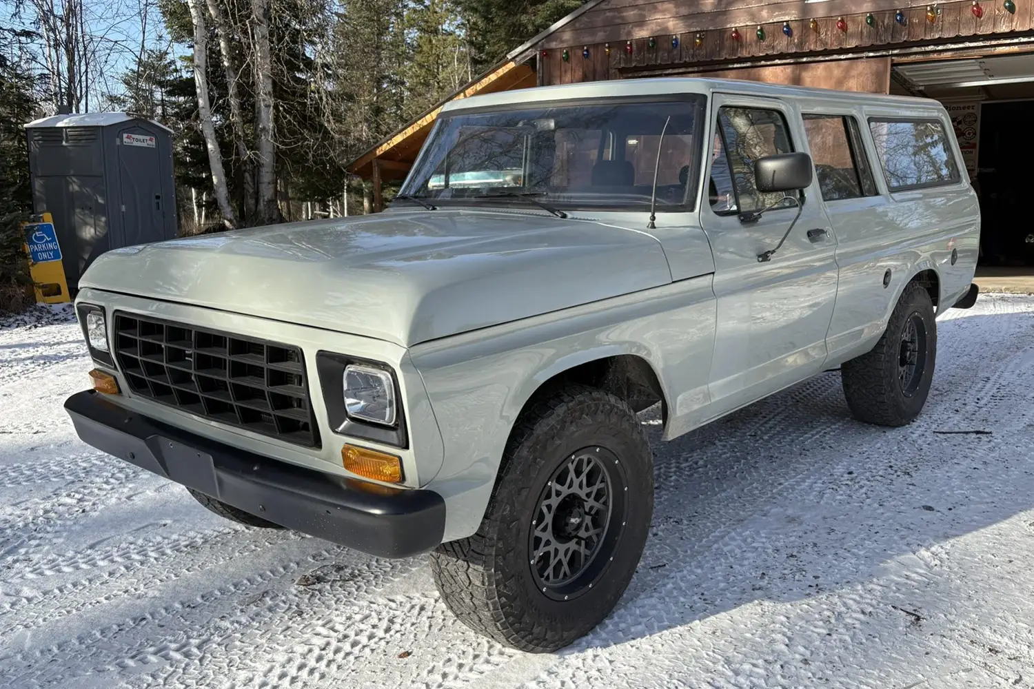 1977 Ford B-100