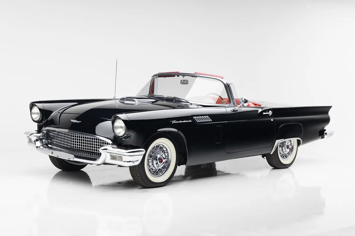 1957 Ford Thunderbird