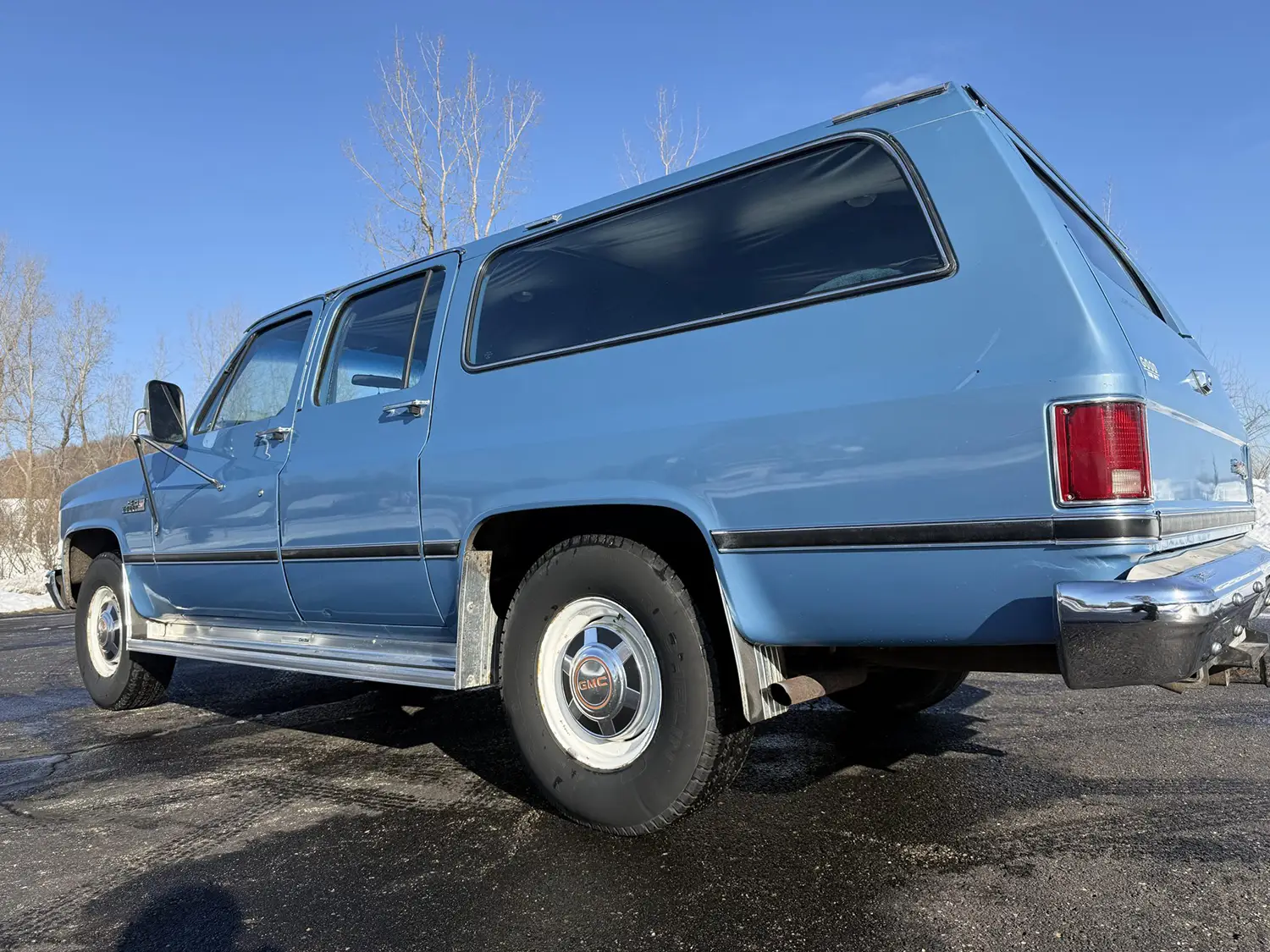 1985 GMC Suburban C2500 High Sierra