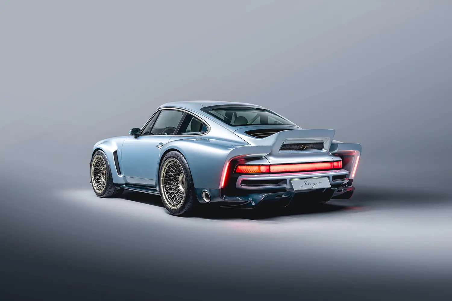 1990 DLS Turbo Porsche 911 Reimagined by Singer