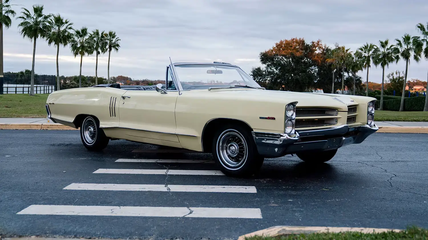 1966 Pontiac 2+2 Convertible