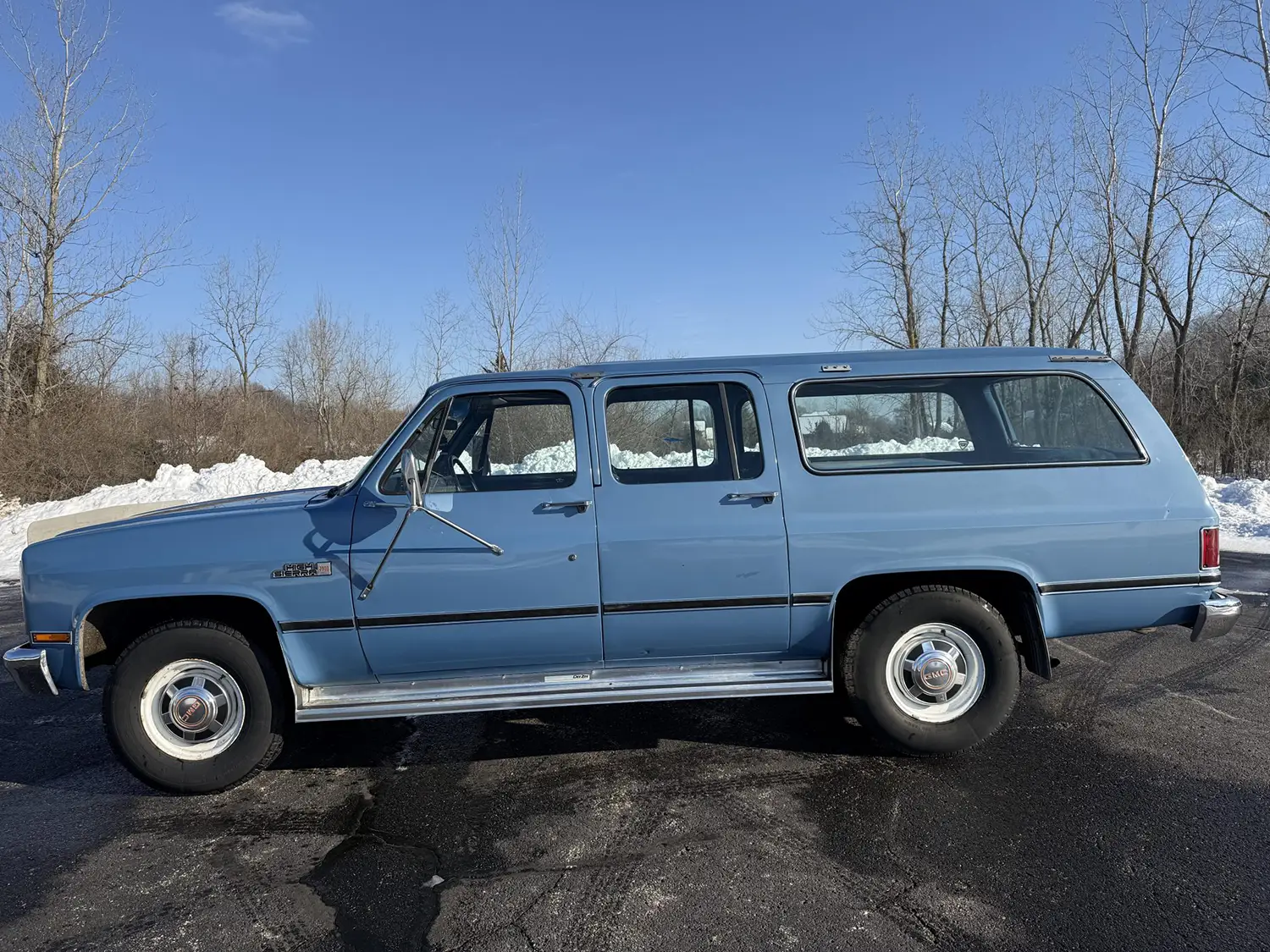 1985 GMC Suburban C2500 High Sierra