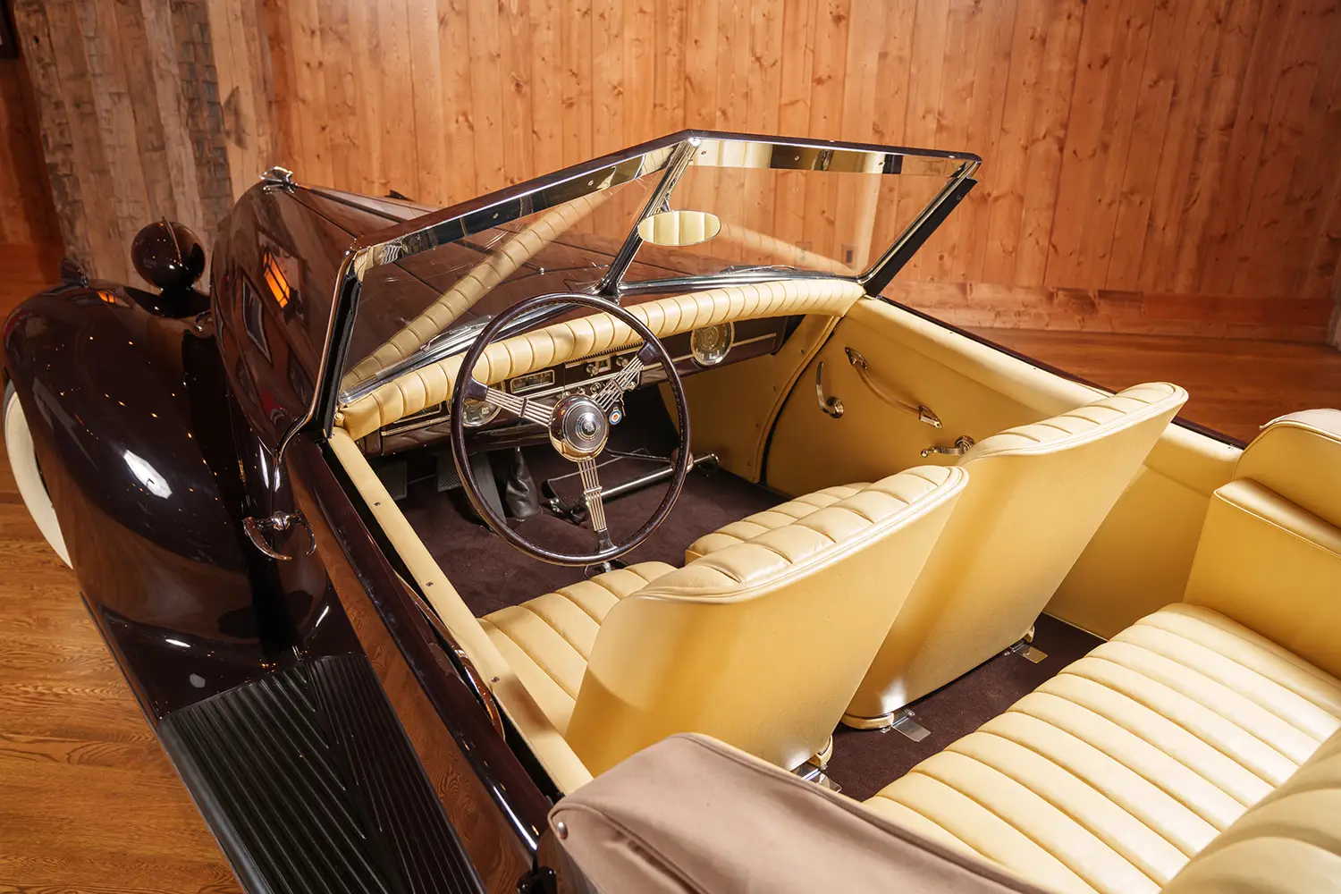 1938 Packard 1601 Eight Convertible Victoria