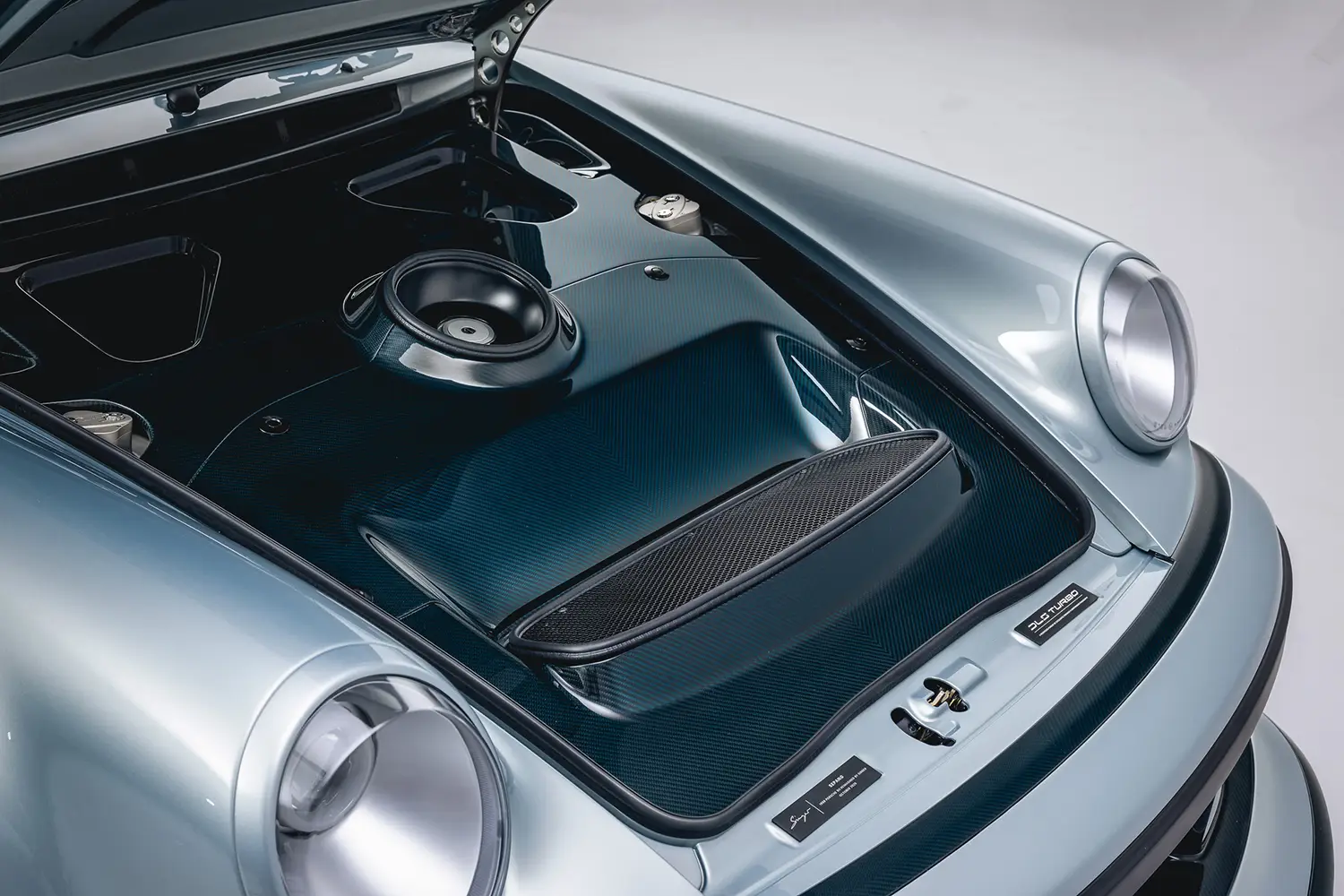 1990 DLS Turbo Porsche 911 Reimagined by Singer