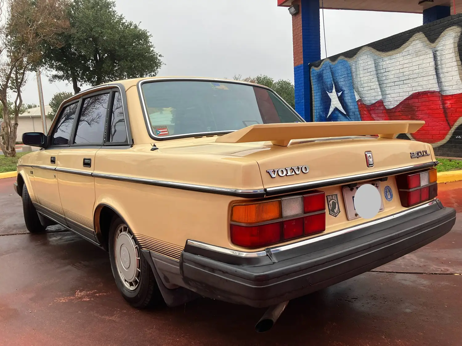 1987 Volvo 240 Sedan
