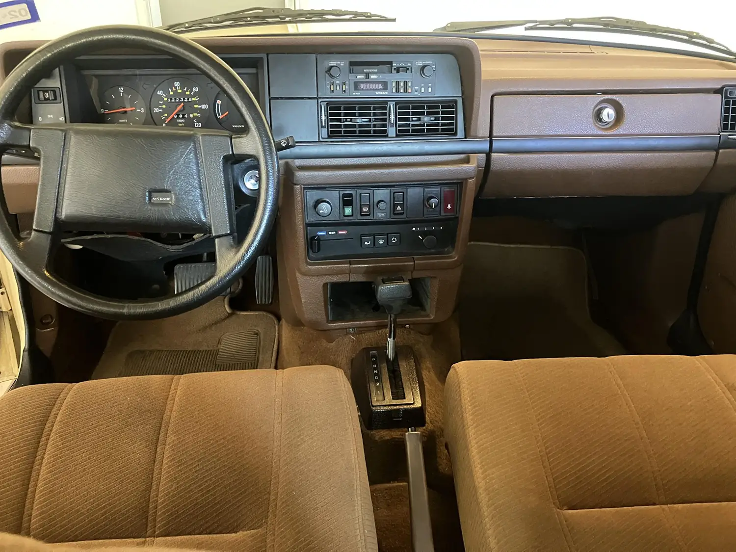 1987 Volvo 240 Sedan
