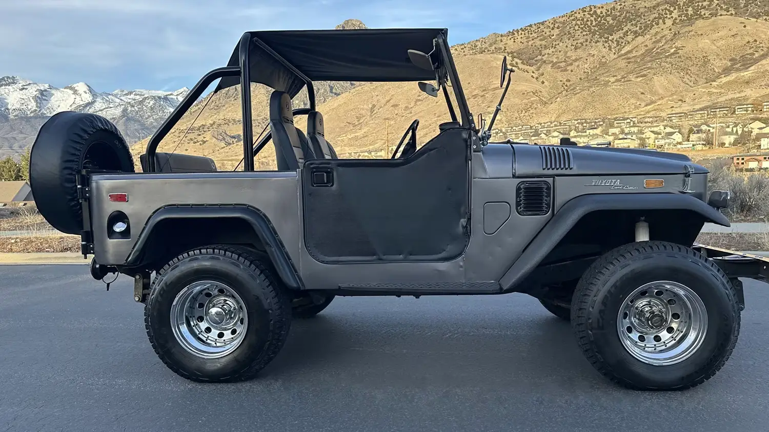 1971 Toyota FJ-40 Land Cruiser