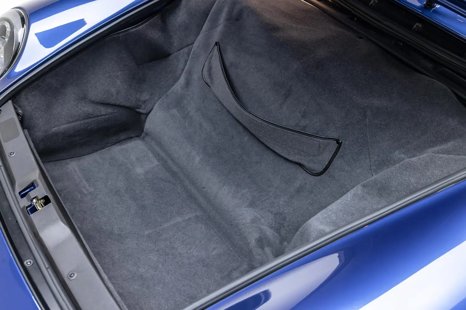 1998 Porsche 911 Carrera S Coupe