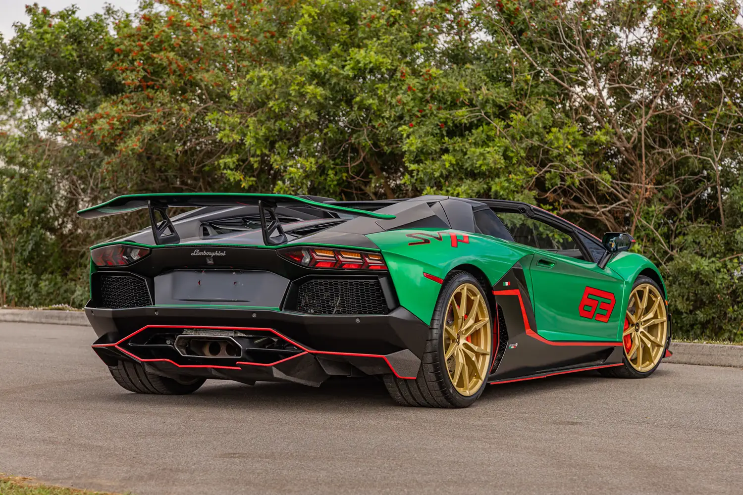 2016 Lamborghini Aventador LP700-4 Pirelli Edition