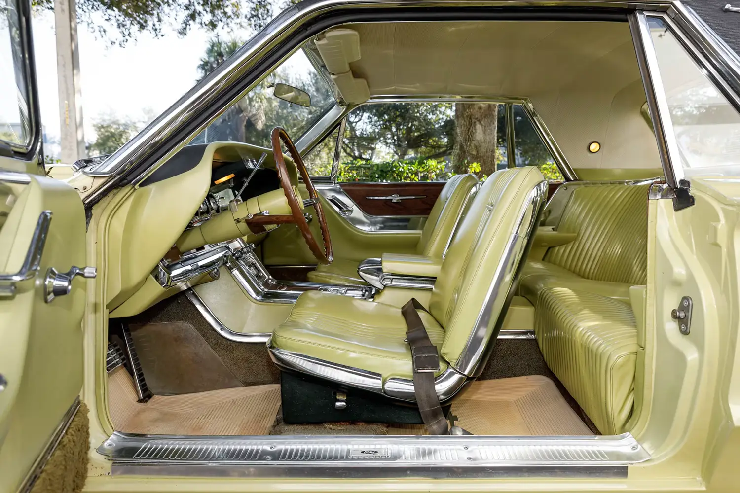 1964 Ford Thunderbird Landau