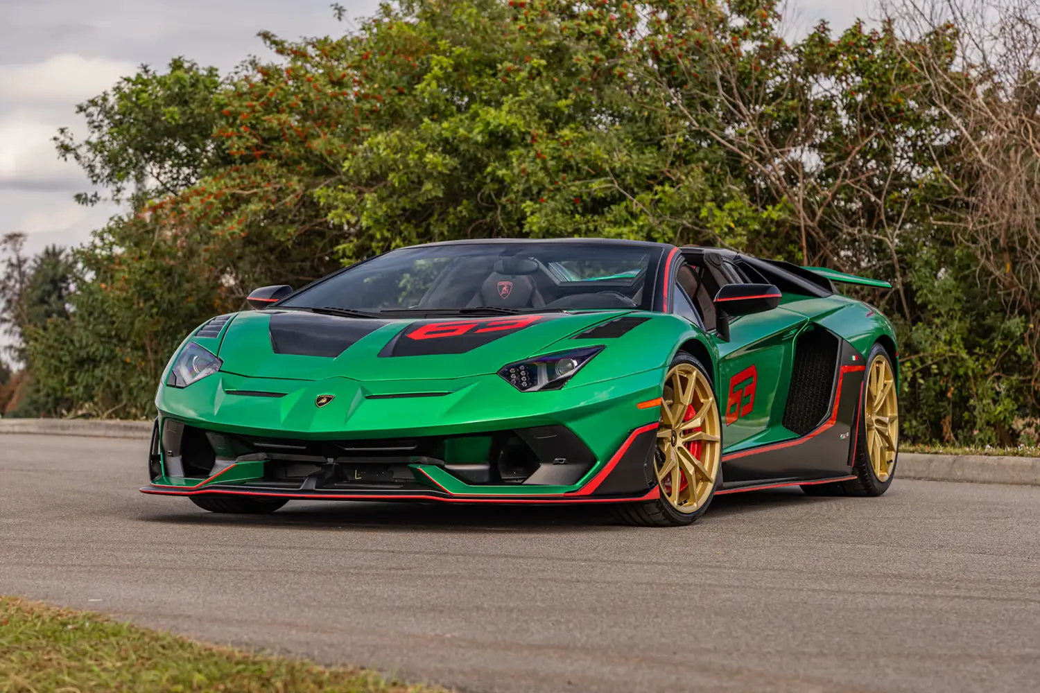 2016 Lamborghini Aventador LP700-4 Pirelli Edition