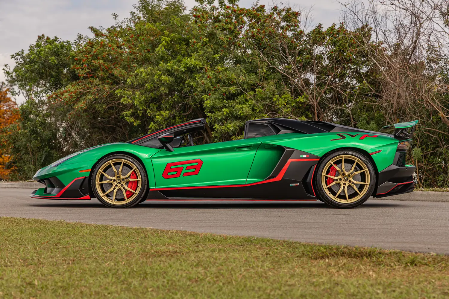 2016 Lamborghini Aventador LP700-4 Pirelli Edition