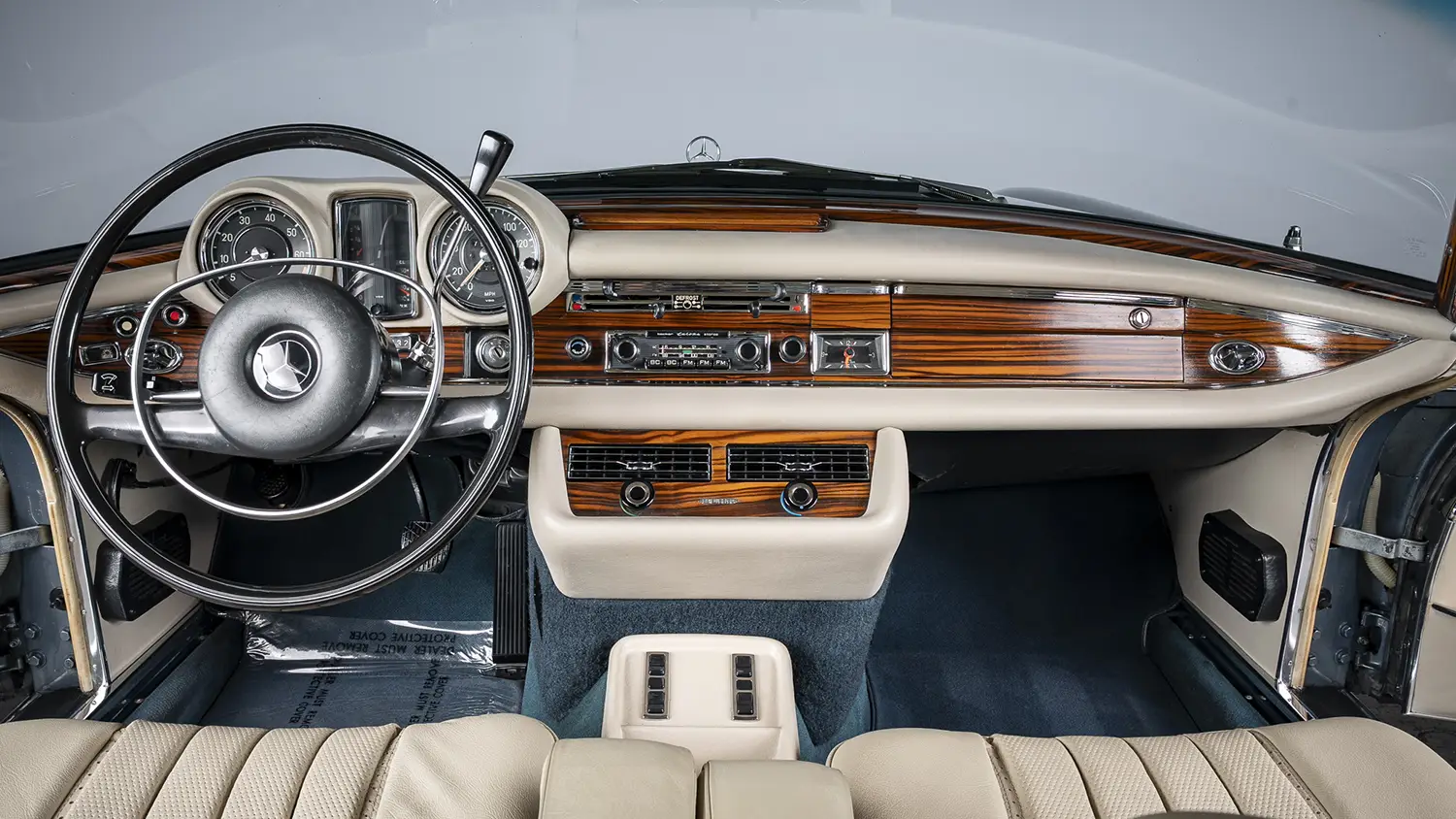 1971 Mercedes-Benz 280SE 3.5 1971 Mercedes-Benz 280SE 3.5